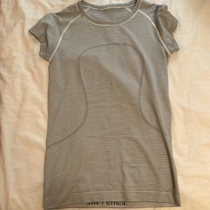 Lululemon swiftly tech shortsleeve